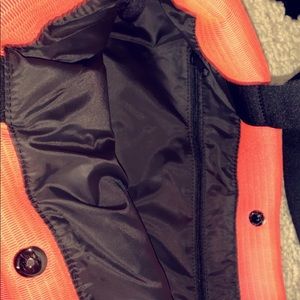 UA CINCH MESH TOTE BAG